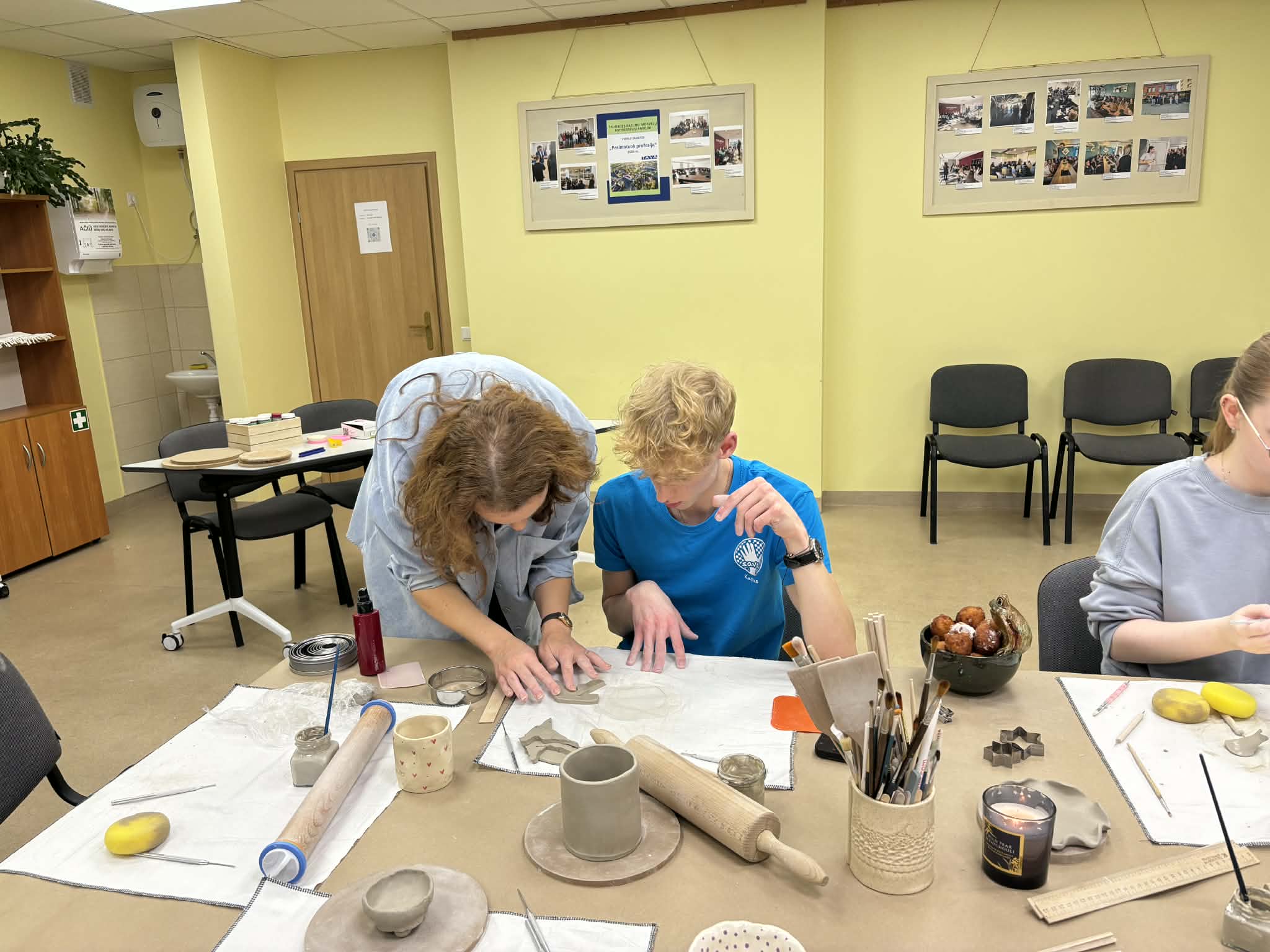 Kalėdinės molio dirbtuvės paaugliams „Mano herojaus istorija – esu matomas“ 04