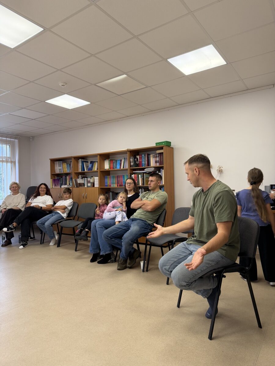 Dėmesinga tėvystė – laikas kartu per kūrybą ir teatrą 03