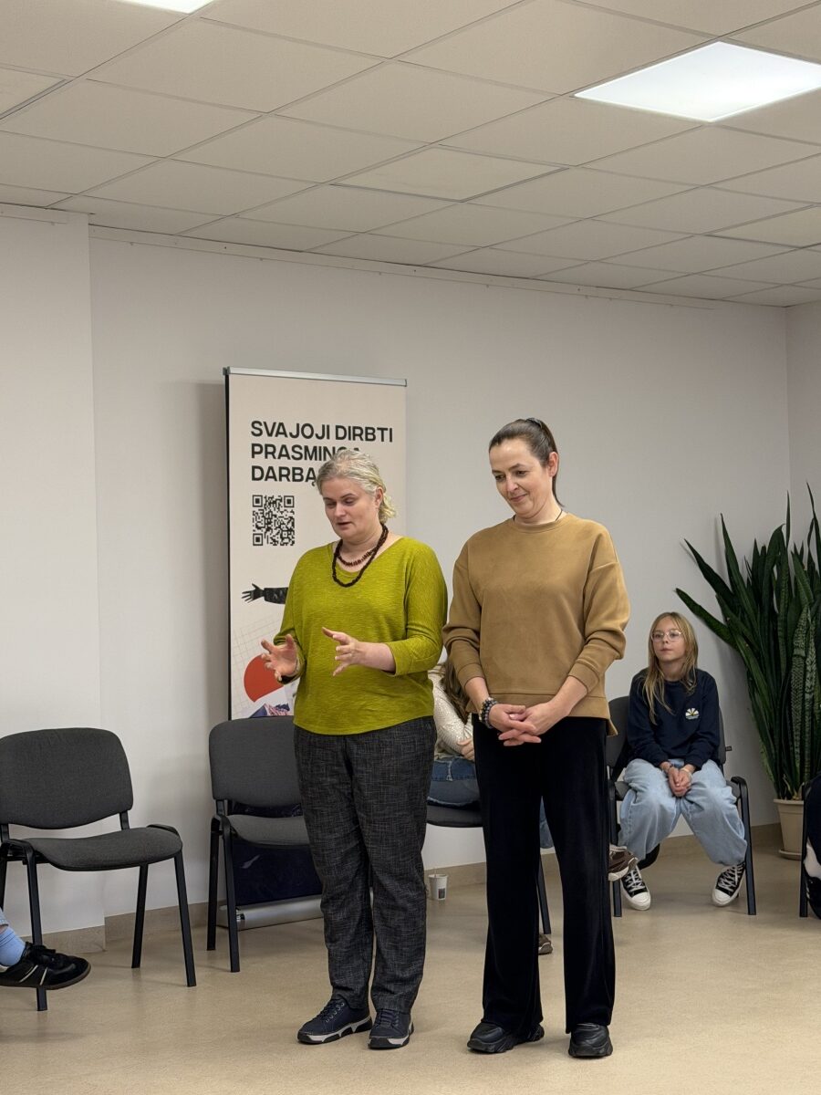 Dėmesinga tėvystė – laikas kartu per kūrybą ir teatrą 12